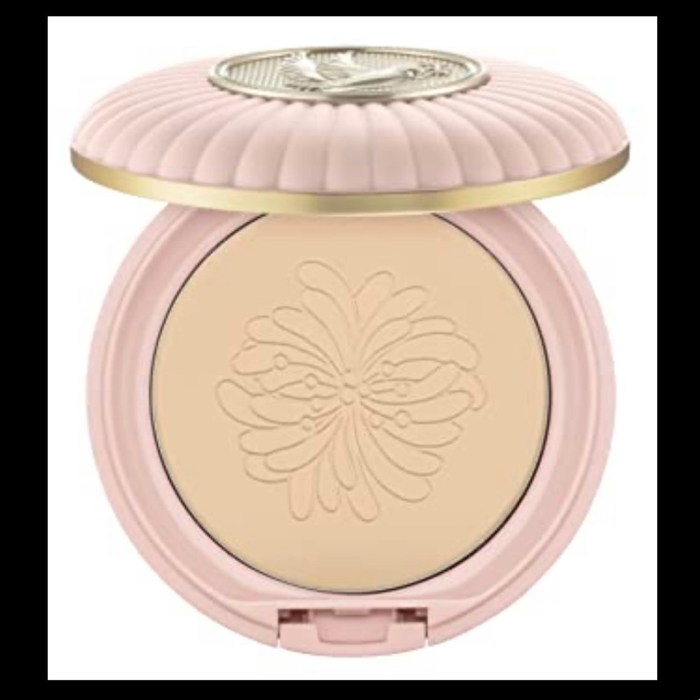 Paul & Joe Limited Edition Setting Powder, Swatched